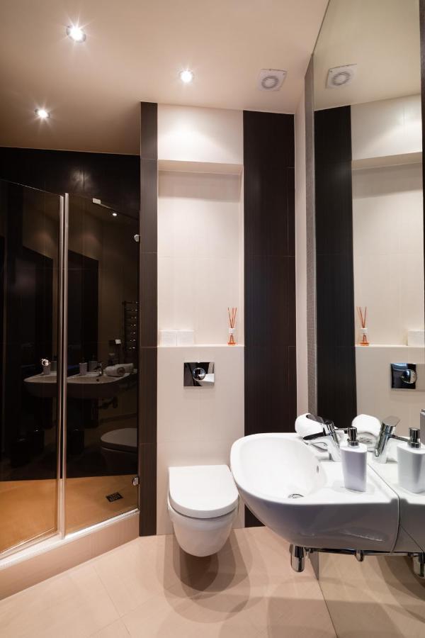 Old Riga Two Bedroom Apartment With 2 Bathrooms المظهر الخارجي الصورة